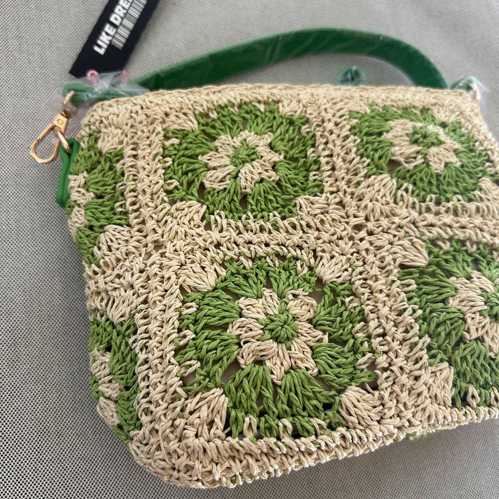 NWT LIKEDREAMS Green and Cream Women's Crochet Shoulder Bag - Picture 3 of 10